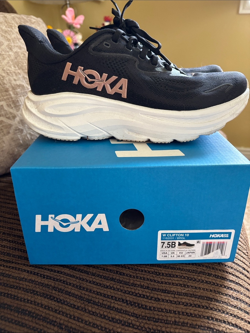 Hoka Black & rose gold  Women's Running Sneakers..Clifton 10